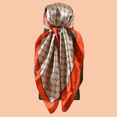 Foulard carré en satin polyester pour femme – image 3