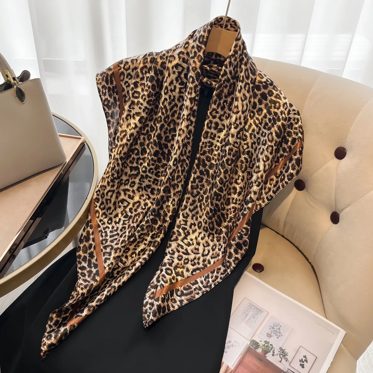 Foulard imprimé léopard en polyester, femme