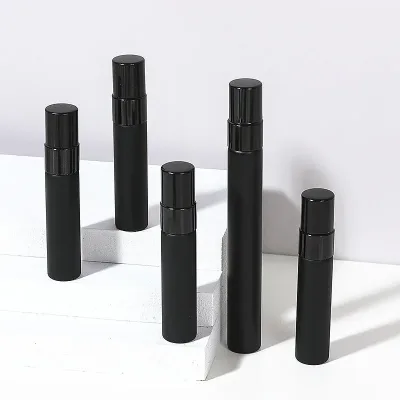 Lot de 5 flacons de parfum rechargeables noirs – image 3