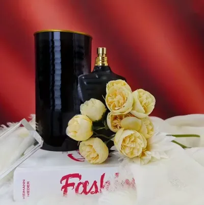 Parfum sans alcool unisexe à note florale – image 2