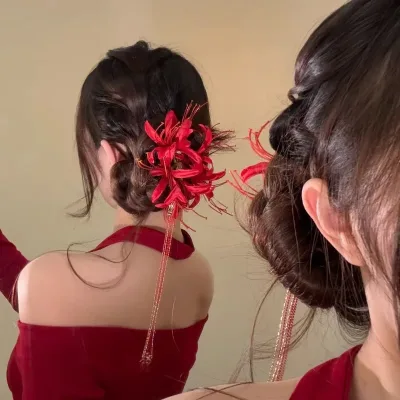 Pince à cheveux bec de canard à pompon fleur – image 3